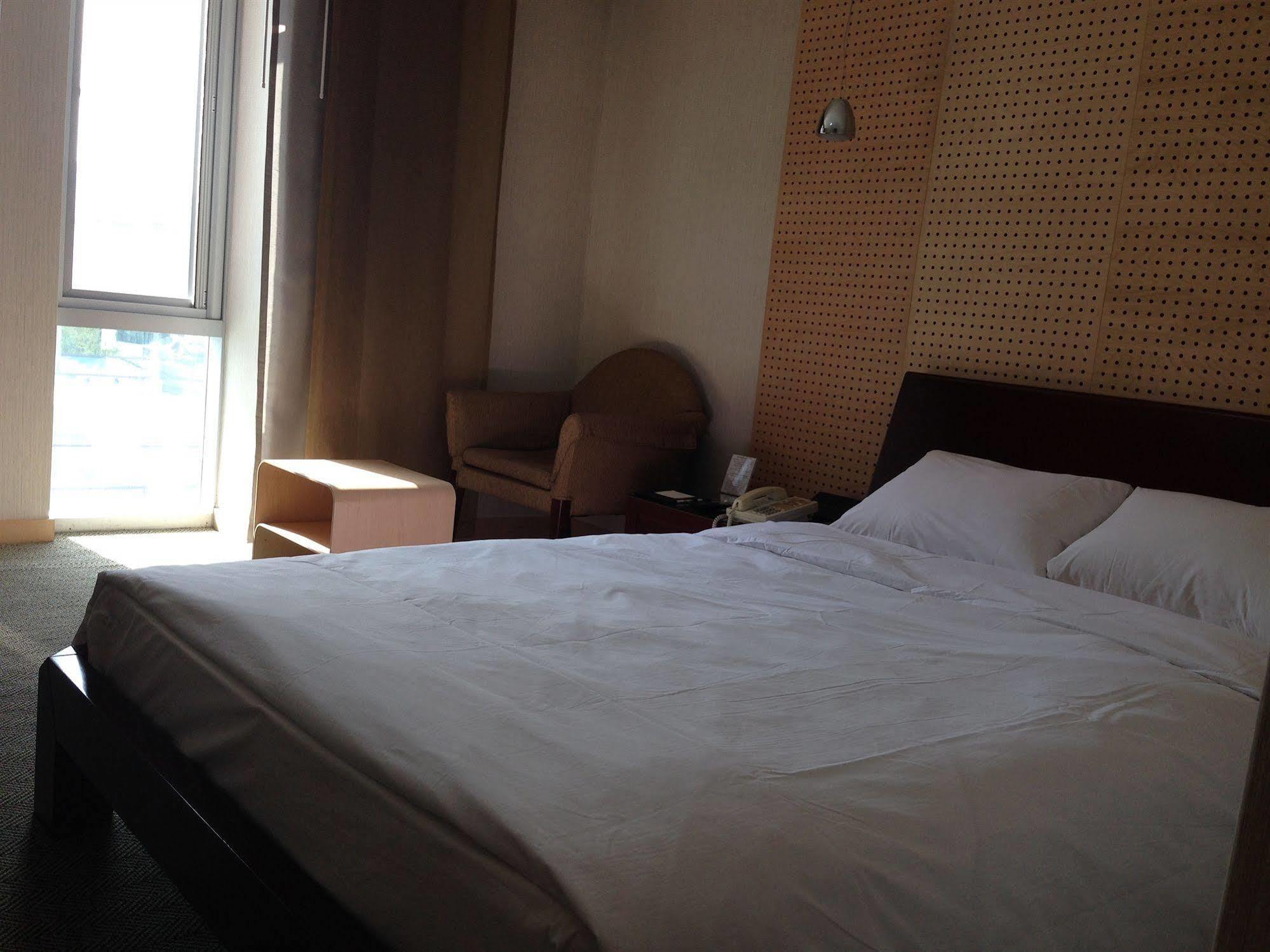 Changwon Hotel Exterior photo